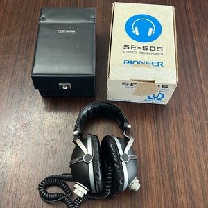 PIONEER SE-505 STEREO HEADPHONES